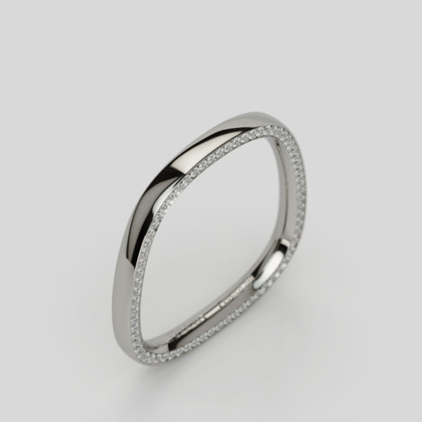 egde-set wedding band soft